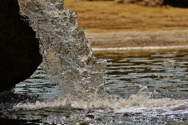 How a Water Ionizer Makes Great Tasting Water That’s Safe to Drink!